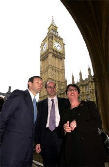 El    lehendakari  Ibarretxe, el 21 de noviembre en Londres.