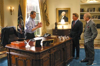 POLÍTICA DE COMEDIA.