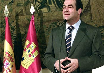 José Bono, ayer, durante la comparecencia en la que anunció que se presentará a la reelección.