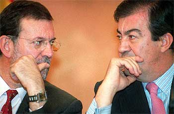 "A VER QUÉ DICES, PACO. TE ESTAMOS OYENDO"