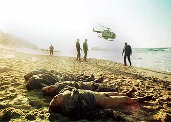    Ahogados,  fotografía tomada en la playa de Tarifa y ganadora del Ortega y Gasset en 2002.