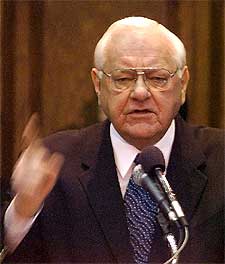 El gobernador del Estado norteamericano de Illinois, George Ryan, ayer.