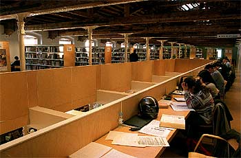 Los estudiantes son los que más utilizan las bibliotecas públicas.