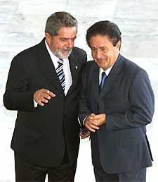 DUHALDE ELOGIA EL LIDERAZGO DE LULA.