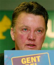 Van Gaal, ayer, con lágrimas en los ojos.