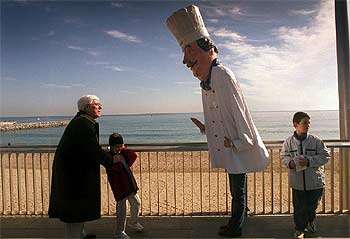 La Barceloneta inicia la fiesta por su 250º 'cumpleaños'