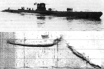 Arriba, fotografía del  C-3 . Abajo, una imagen del pecio obtenida con sónar por un sumergible teledirigido.