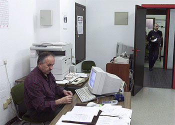 Pablo Gabaldón, en el local de la ANP en Málaga.