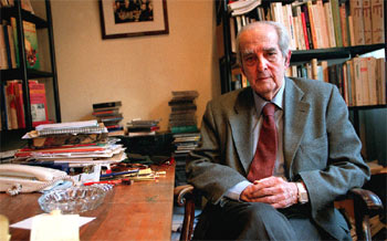 Fernando Morán, fotografiado esta semana en su domicilio en Madrid.