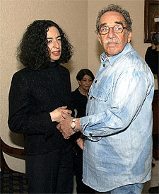 Bárbara Jacobs y Gabriel García Márquez, en el funeral de Augusto Monterroso.