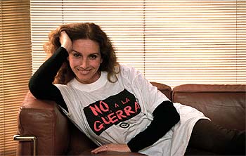 Ana Belén, pidiendo  No a la guerra. 
