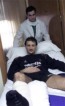 Abbio, ayer, en la clínica en la que fue operado.