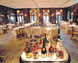 Comedor del restaurante Le Divellec, en el madrileño hotel Villamagna.