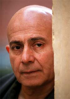 El escritor argentino Hugo Mújica, en Madrid.