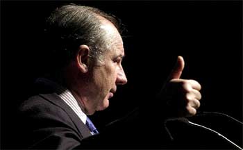 Rodrigo Rato, ayer, en el acto de clausura de una jornada del PP con coordinadores electorales de Madrid.