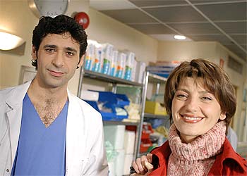 Nieve de Medina, junto a Nacho Fresneda, en el último capítulo de la temporada de  Hospital Central. 