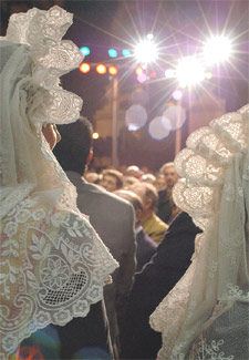 Una escena de la apertura de la Casa de la Festa en Alicante.