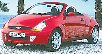 Descapotable de bolsillo con mucho diseño. El Streetka mantiene el frontal del pequeño Ka, pero prescinde de las plazas traseras para dejar espacio a una capota de lona.