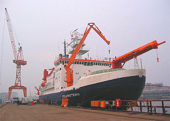 El rompehielos alemán de investigación  Polarstern , el pasado viernes en su base de Bremenhaven.