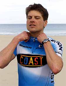 Jan Ullrich, estrenando el  maillot   del Coast. 