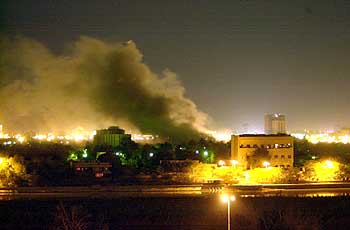 Los bombardeos sobre Bagdad impulsaron al alza las bolsas el viernes.