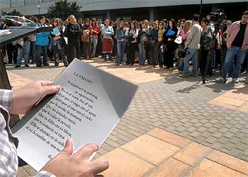 Concentración de estudiantes por la paz en Alicante.