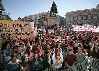 Manifestación de estudiantes contra la guerra celebrada en la Puerta del Sol de Madrid.
