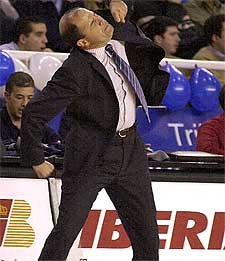 Javier Imbroda se desespera.