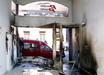 Ataque de madrugada a la sede del PP en Moraña