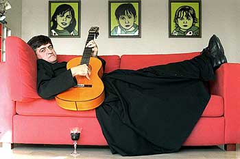 El Gran Wyoming, en el rodaje de 'El florido pensil'.