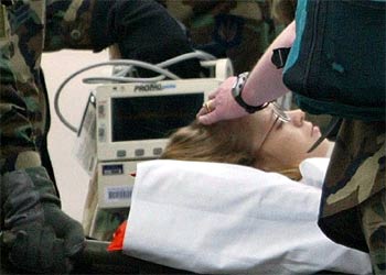 La soldado Lynch regresa a EE UU como una heroína