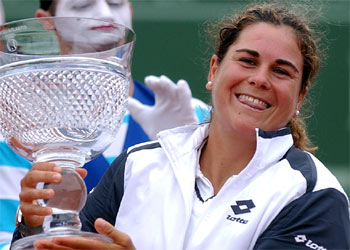 Magüi Serna gana en Estoril.