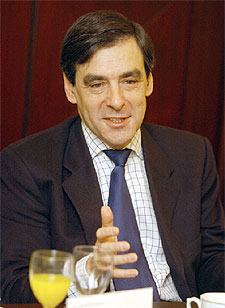 El ministro de Trabajo, François Fillon