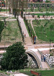 Un nuevo parque abraza el Manzanares