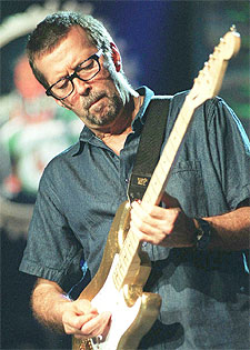 Eric Clapton, durante su actuación en el Festival de Montreux en 1997.