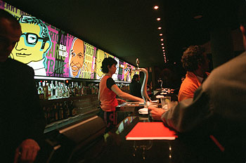 El bar de Calle 54, que toma el nombre de la película sobre músicos del jazz latino dirigida por Fernando Trueba, uno de los promotores del local.