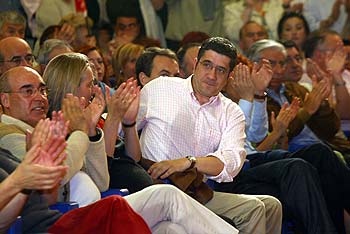 El secretario general del PSE-EE, Patxi López, en el mitin de Rodríguez Zapatero en Bilbao.