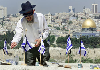 HOMENAJE A LOS CAÍDOS CONTRA LOS ÁRABES