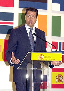 El ministro de Trabajo, .