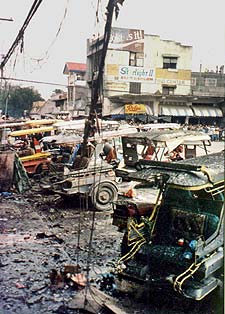 Los alrededores del mercado de Koronadal quedaron destruidos.rnrn REUTERS