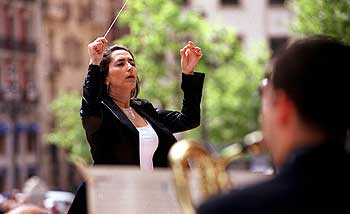 Una mujer al frente de la banda municipal de Bilbao