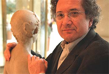 Ricardo Piglia (Buenos Aires, 1941) ganó con 'Plata quemada' el   Premio Planeta  Argentina en 1997.