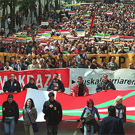 Manifestación de Batauna en Bilbao en Mayo de 2002.