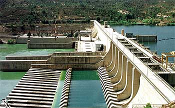 La presa del río Ebro en Ribarroja (Tarragona).