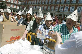 20.000 raciones de 'cocido solidario'