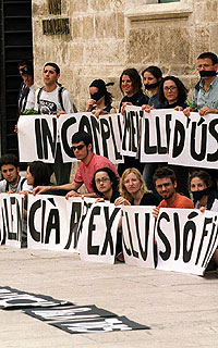 Contra los abusos al valenciano