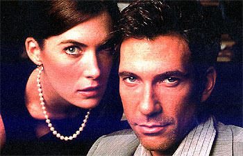 Lara Flynn Boyle y Dylan McDermott, protagonistas de  El abogado. 