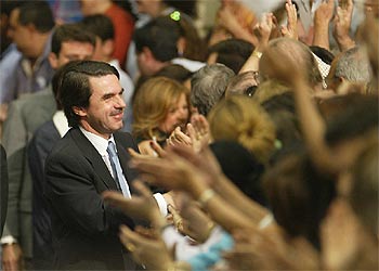 José María Aznar, en el mitin de cierre de campaña en el polideportivo Pisuerga de Valladolid.