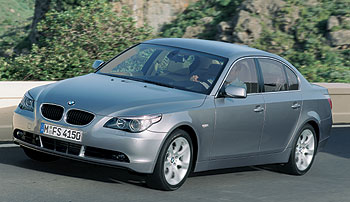 El nuevo Serie 5 no supone una revolución estética. Estrena un frontal más estilizado y una zaga inspirada en el Serie 7. Y destaca por su aerodinámica récord: CX de 0,26.