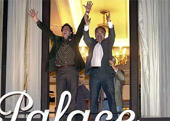 Carod-Rovira (derecha), líder de Esquerra, y Jordi Portabella, candidato de esa formación a la alcaldía de Barcelona.